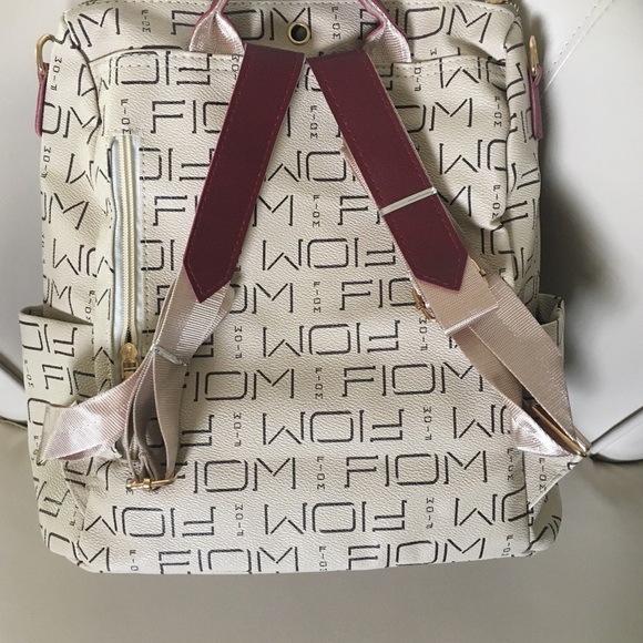 💥Women’s Backpack/Purse💥 Make an Offer ✨ - Picture 4 of 5